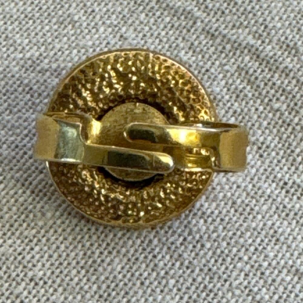 Adjustable, Size 8, Red Hat Society Gold Tone Ring with Three Flowers - Picture 3 of 3